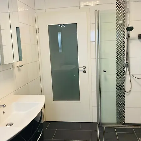 Raevenhof * Ayl